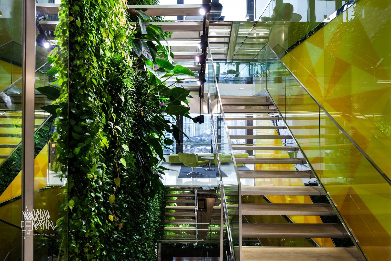 Mingzhu Nerval vertical living wall experts created the green wall nature garden at Dentsu Aegis in Shanghai, 2016