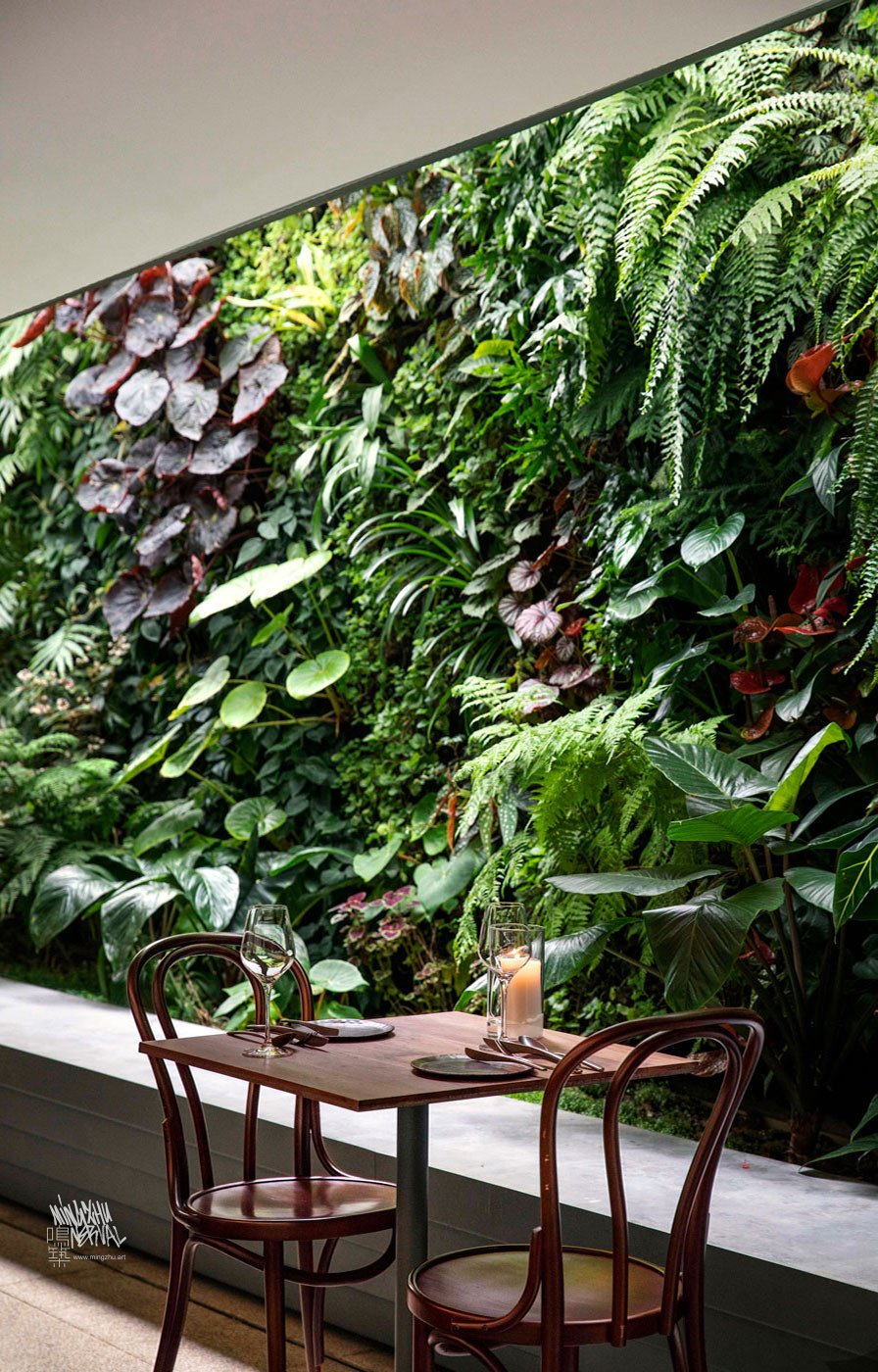 Mingzhu Nerval vertical living wall experts created the best garden design art for the Bloom restaurant in Shanghai, 2018