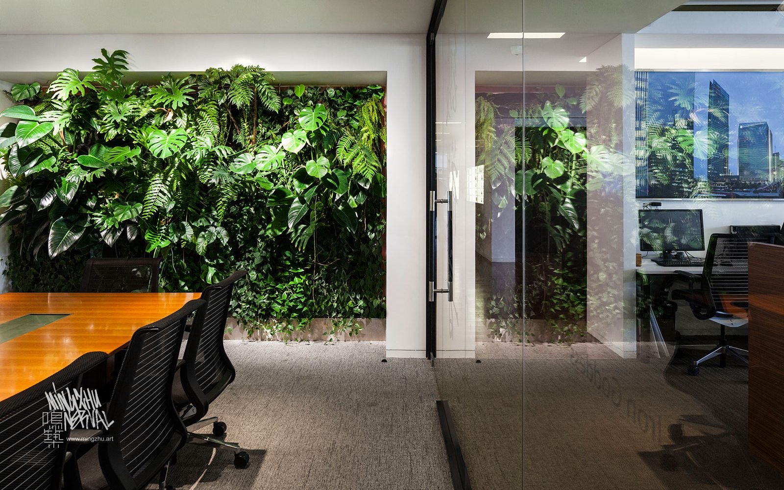 At Mingzhu Nerval, we thrive at creating the most beautiful vertical gardens in the world. For Gensler, we created a healthy workspace design - Shanghai, 2017.