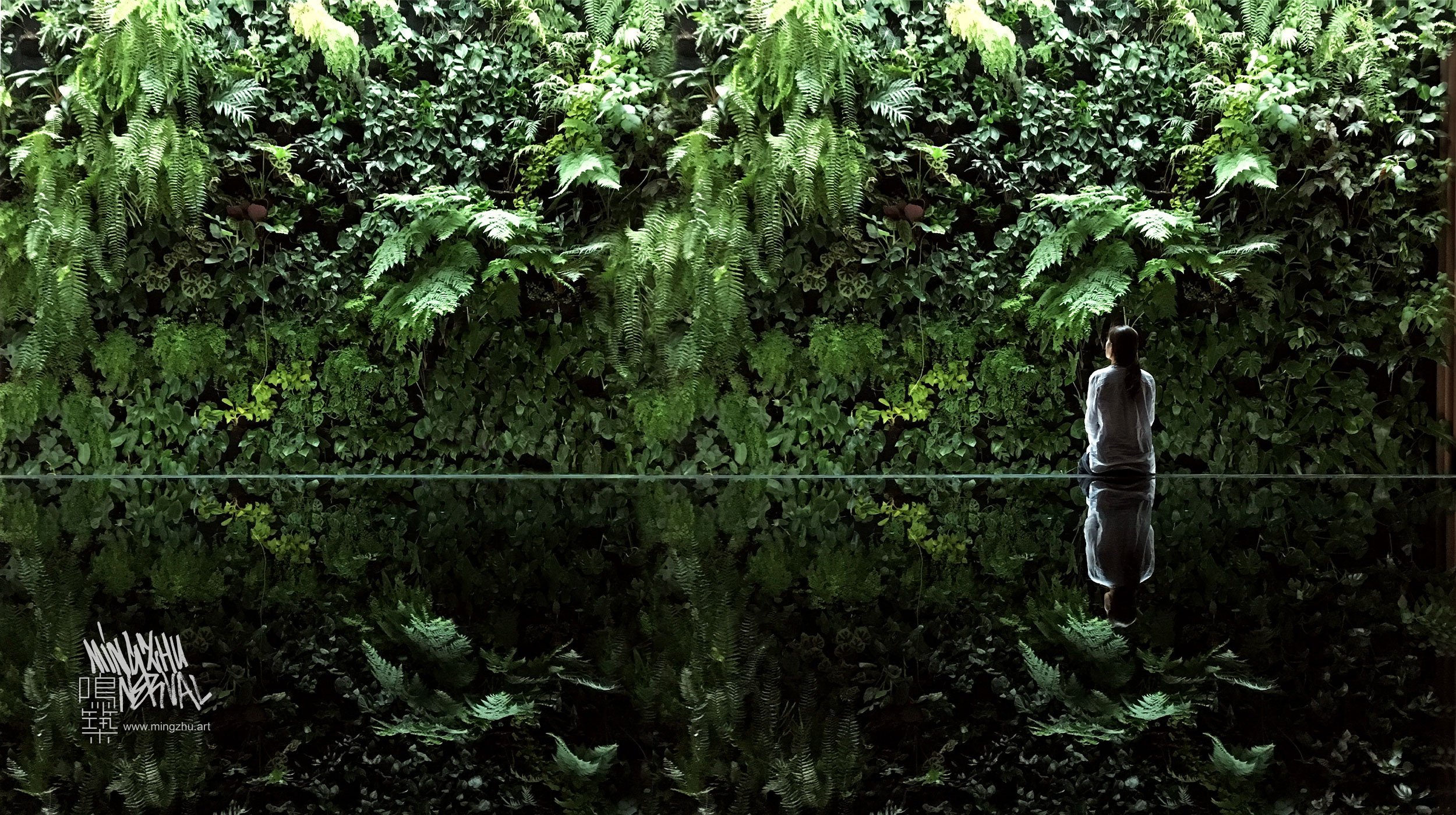 Mingzhu Nerval, amazed by this exceptional vertical garden; nature & forest bathing in the city