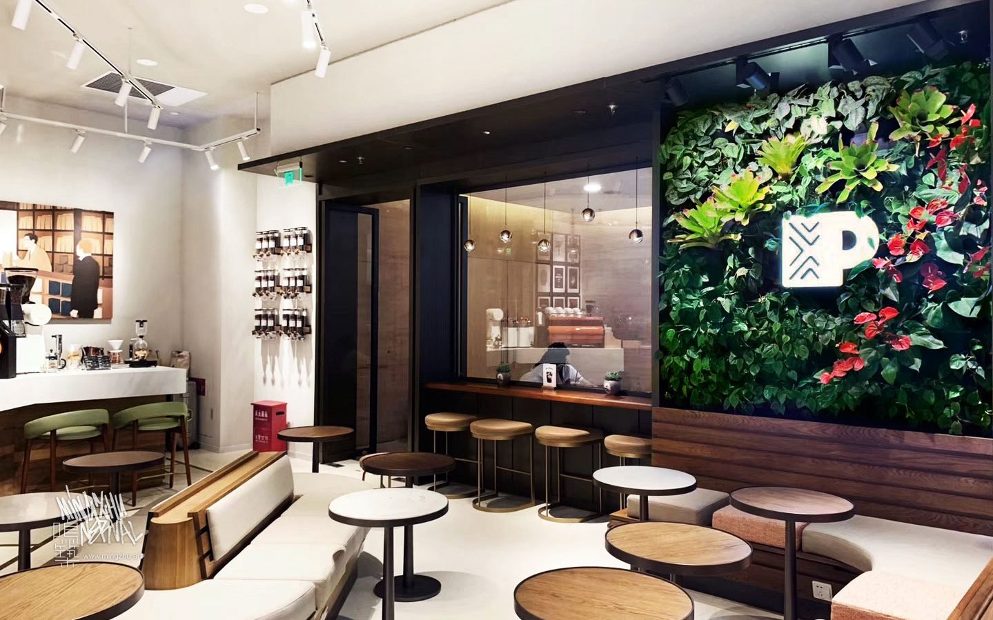 At Mingzhu Nerval, we thrive at creating the most beautiful vertical gardens in the world. For Peet's Coffee, we created a Californian living wall design – Hangzhou, 2019.