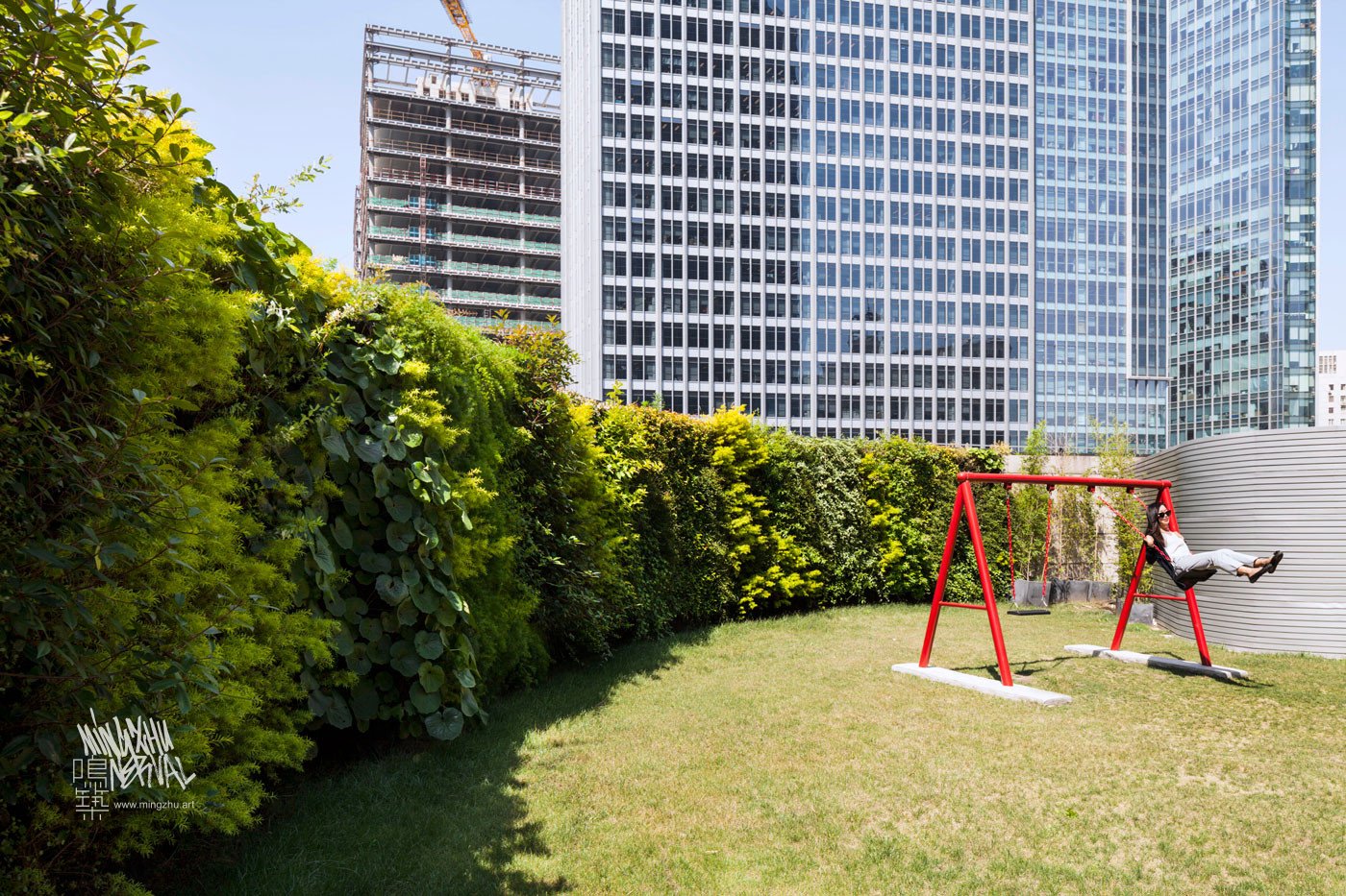 Mingzhu Nerval vertical living walls experts created a healthy nature workspace for Ogilvy in Shanghai, 2016